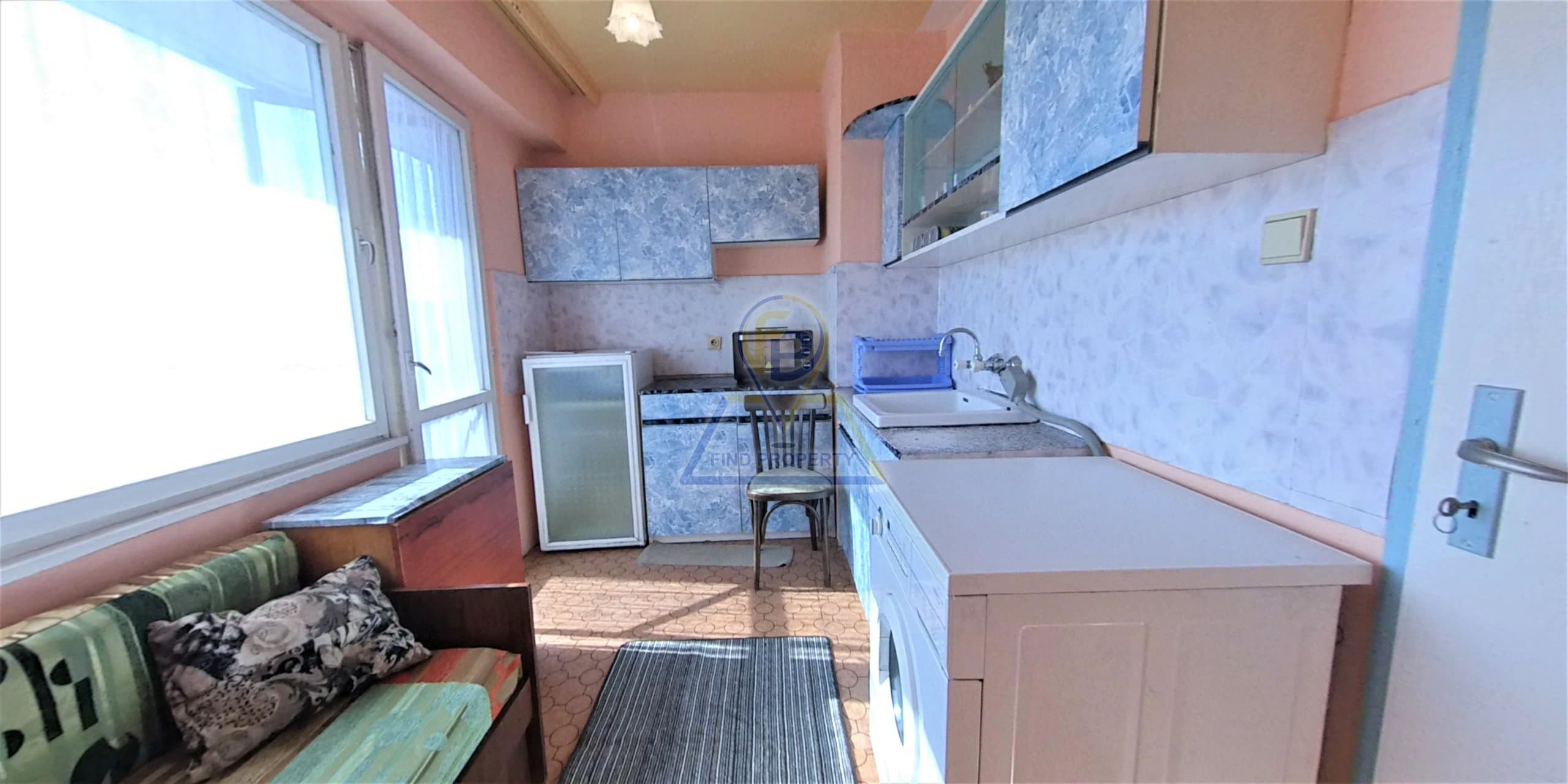 Real Estate 998 Лазур